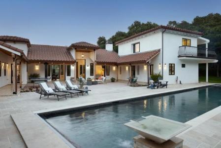 Corral De Tierra Road, Salinas, California 93908, Stati Uniti