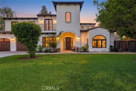 W Robinwood, Visalia, كاليفورنيا 93291, الولايات المتحدة