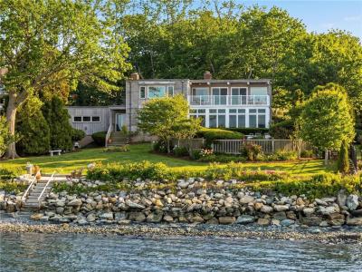 53 Shore Road, Bristol, RI 02809, USA