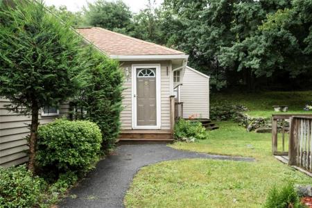 2840 Hartford Avenue B, Johnston, Rhode Island 02919, USA