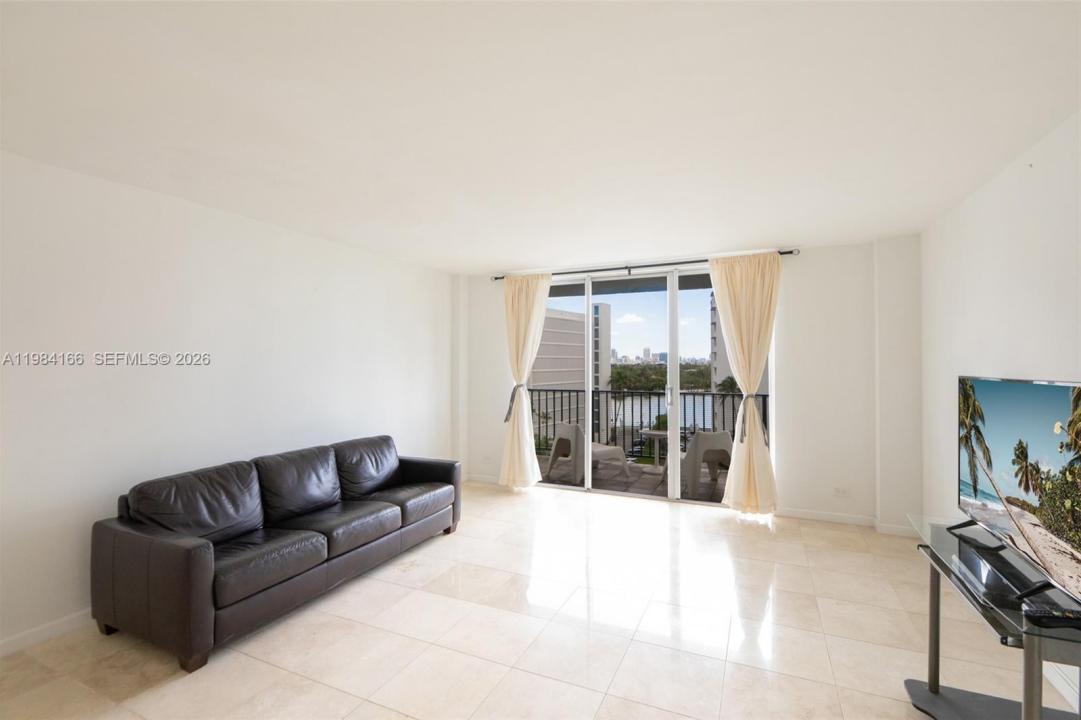 1001 91st St 701, Bay Harbor Islands, Floride 33154, États-Unis