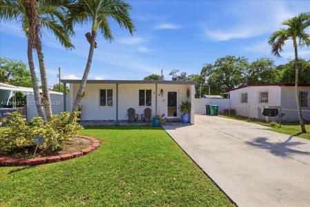3140 NW 97th St, Miami, Florida 33147, USA