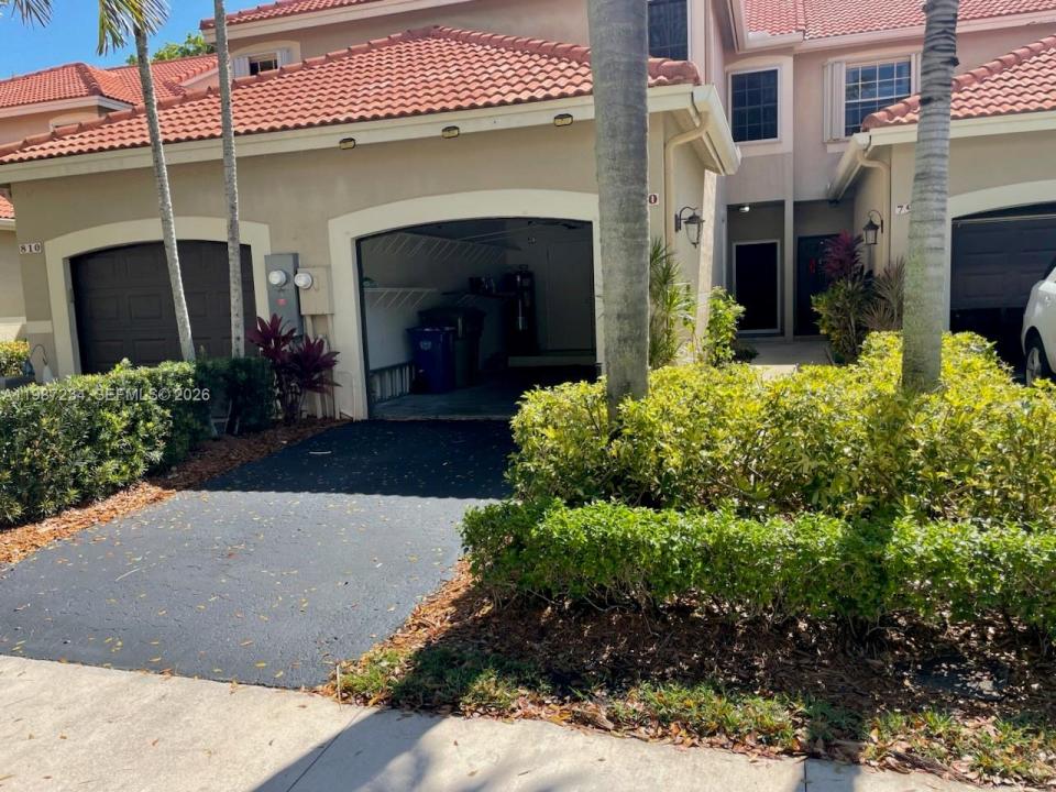 800 Sorrento Dr, Weston, Florida 33326, Estados Unidos