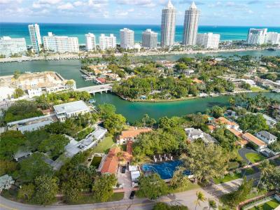 5005 Lakeview Dr, Miami Beach, Florida 33140, USA