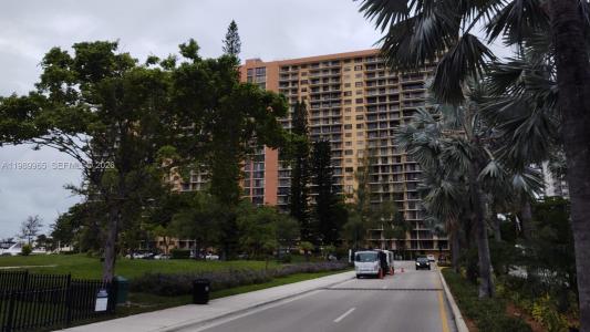 290 174th St 1507, Sunny Isles Beach, Florida 33160, USA