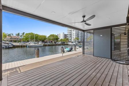 3786 NE 167th St 49, North Miami Beach, Florida 33160, USA