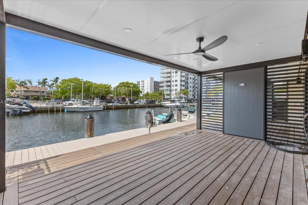 3786 NE 167th St 49, North Miami Beach, Floride 33160, États-Unis