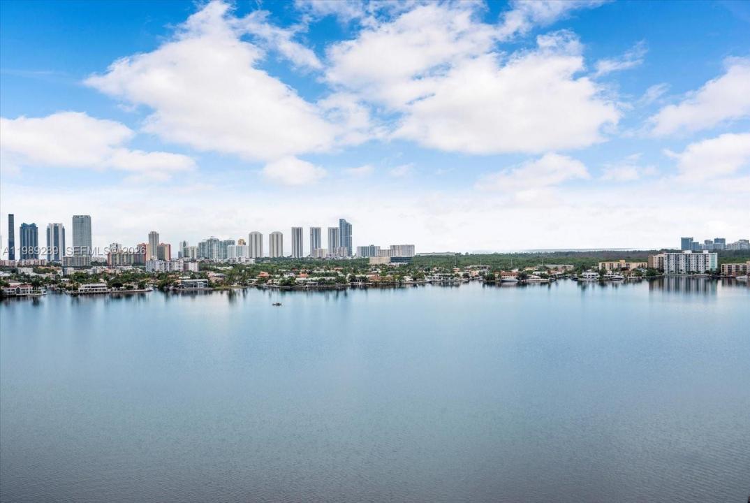 17301 Biscayne Blvd 1010, North Miami Beach, Floride 33160, États-Unis