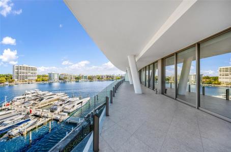 5 Grove Isle Dr S 504, Coconut Grove, フロリダ 33133, アメリカ合衆国