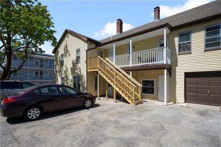 92 Spring Street, Lincoln, RI 02838, USA