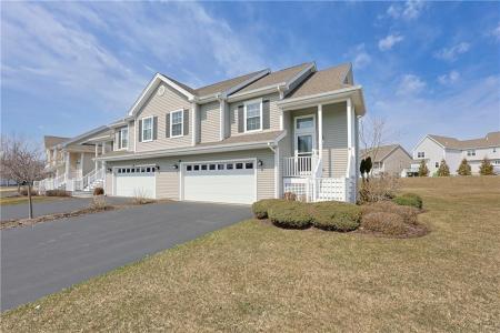 39 Streamview Drive 39, Cumberland, RI 02864, USA