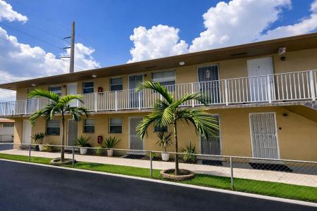 715 W 29th Street, Hialeah, Florida, USA