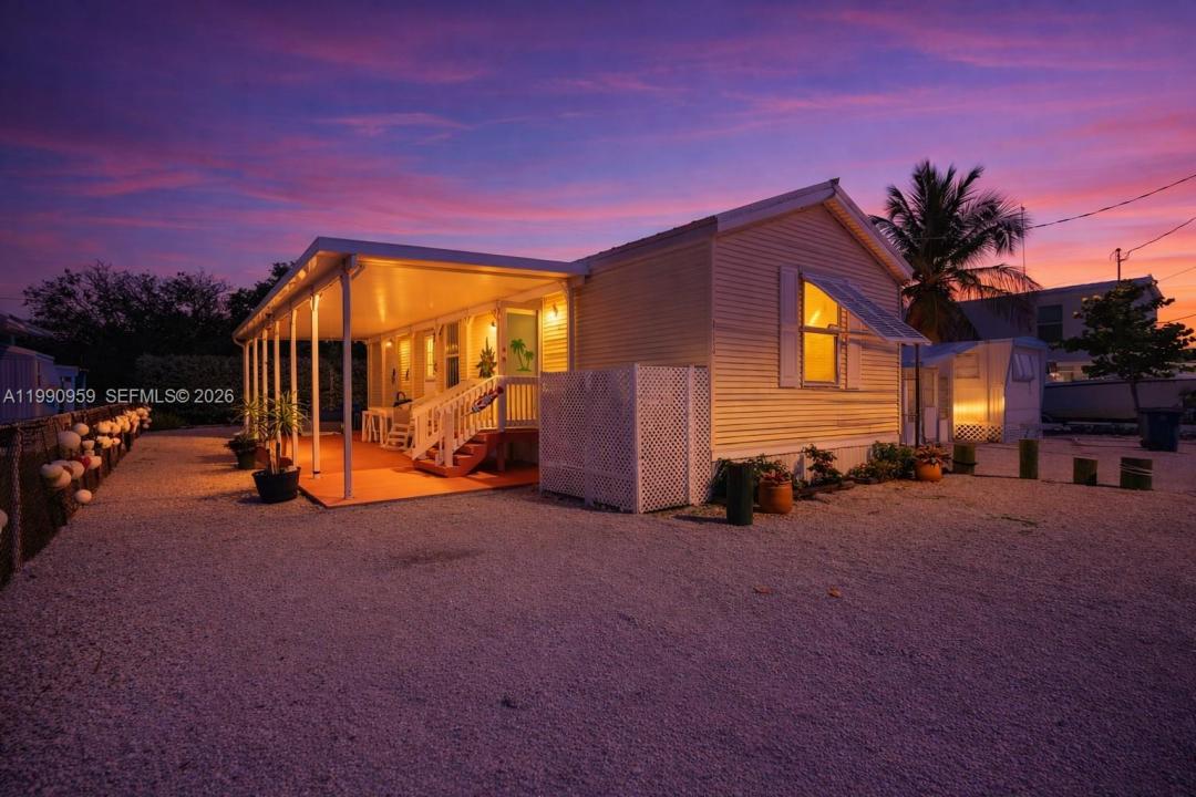 112 Tweedy Pie Ter, Key Largo, Florida 33037, USA