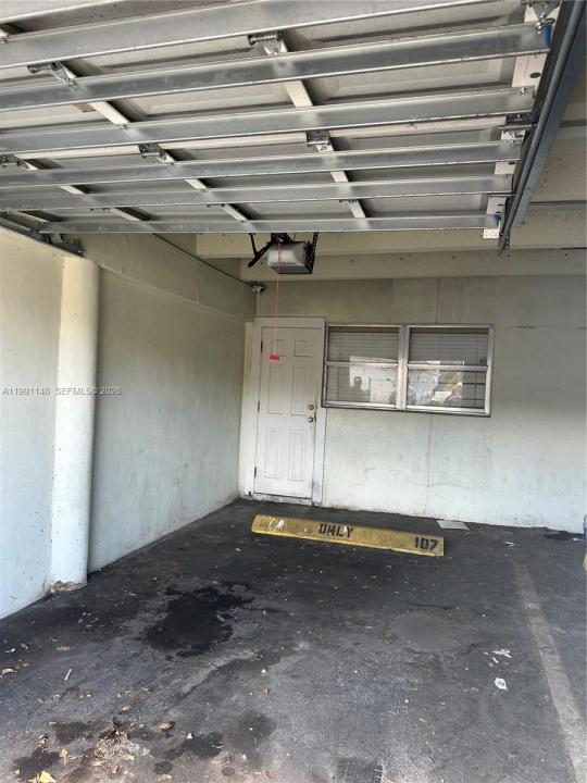 12890 NE 8th Ave 107, North Miami, Florida 33161, Stati Uniti