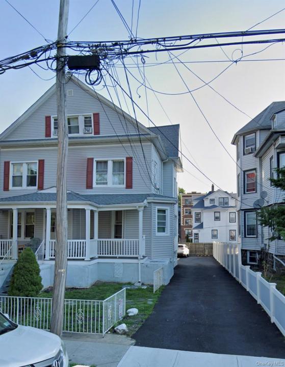 29 Saint Andrews Place, Yonkers, Nowy Jork 10705, USA