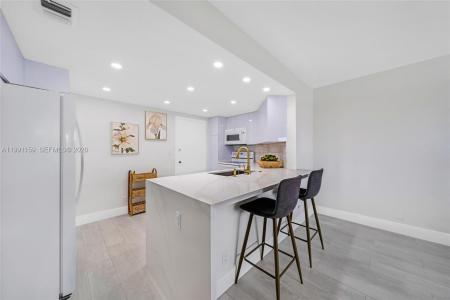 2100 S Ocean Dr 5B, Fort Lauderdale, Florida 33316, USA