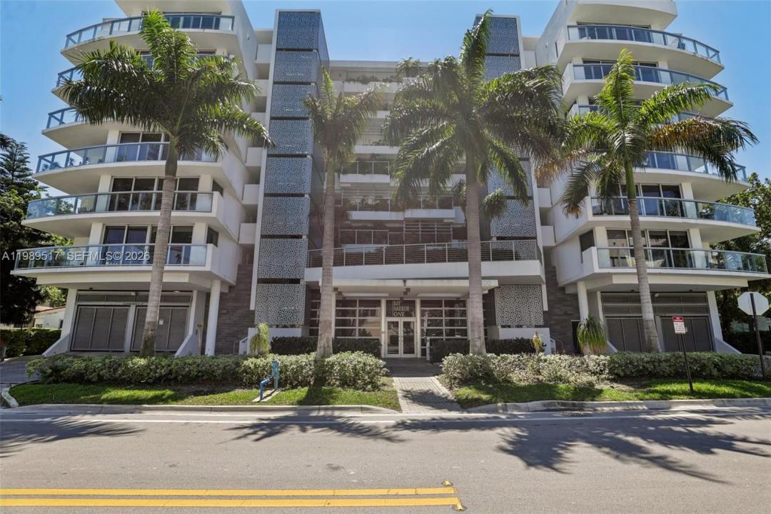 1100 100th St 703, Bay Harbor Islands, Floride 33154, États-Unis