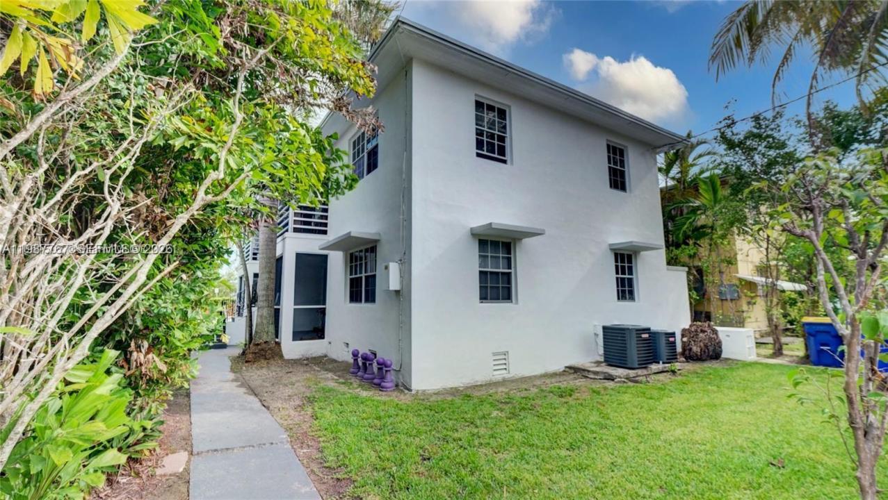 1791 Marseille Dr, Miami Beach, Florida 33141, USA