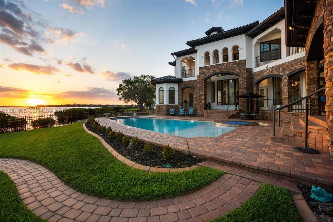 2107 4th Street CT W, Floride 34221, États-Unis