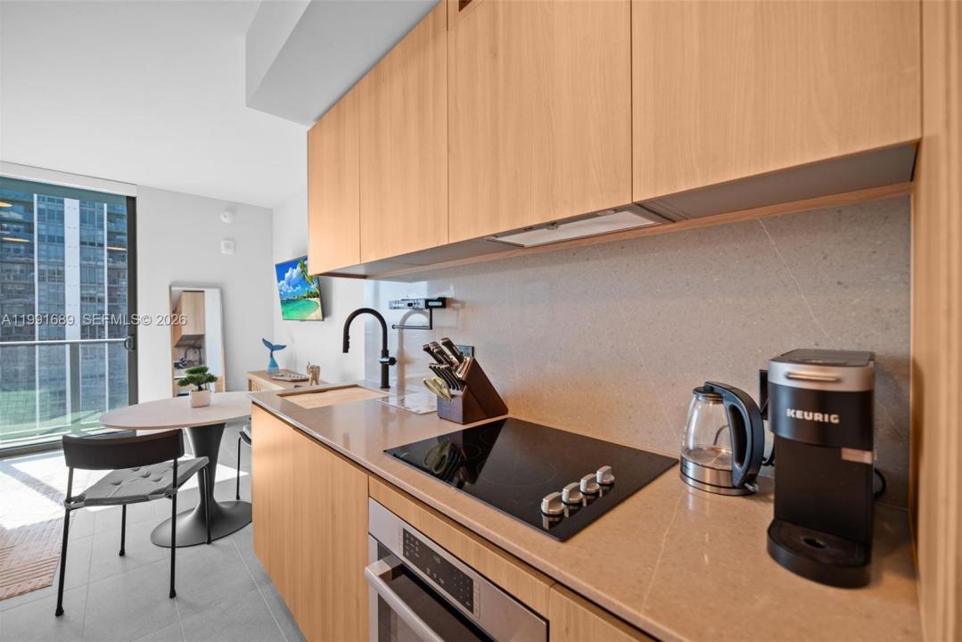 121 NE 5 ST 3507, Miami, Florida 33132, USA