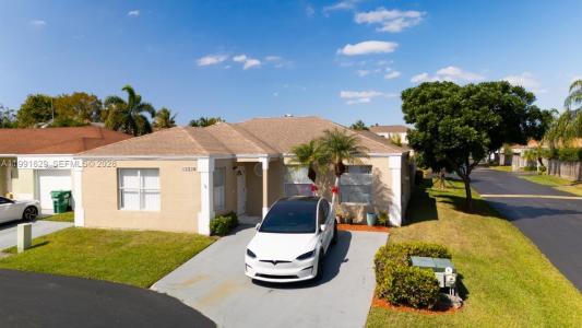 22226 SW 98th Pl, Cutler Bay, Florida 33190, USA