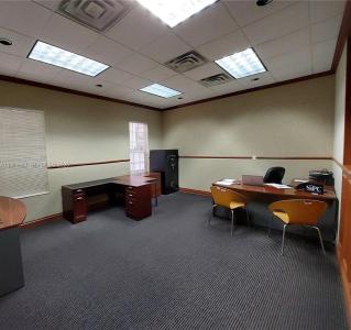 1000 N Hiatus Rd 106, Pembroke Pines, Florida 33026, USA