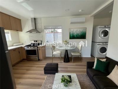 Melva, Downey, Kalifornia 90242, USA