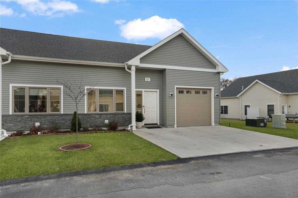 12 West Valley Circle, West Warwick, Rhode Island 02893, Amerika Birleşik Devletleri