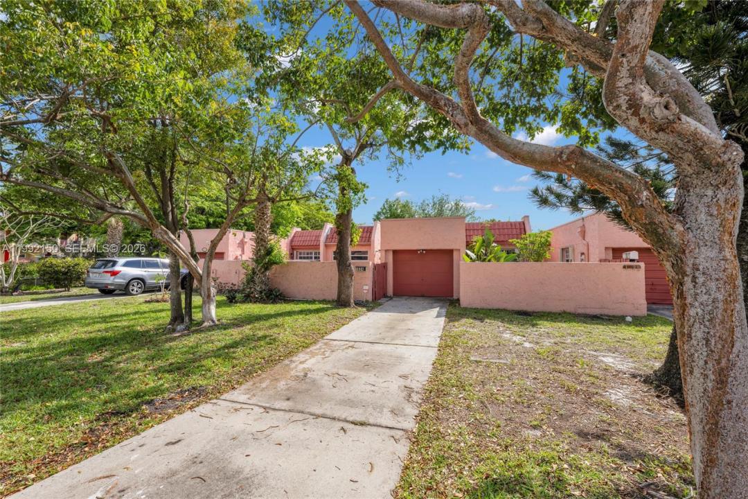 1624 NW 56th Ave 14, Lauderhill, Florida 33313, Stati Uniti
