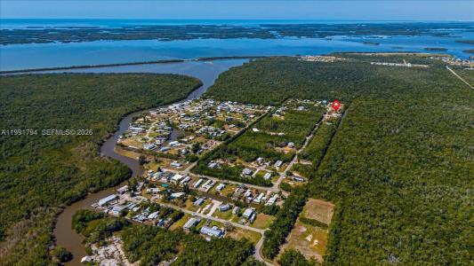 25 & 26 Plantation Dr., Everglades City, Florida 34141, USA