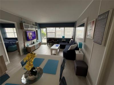 3250 NE 28th St 212, Fort Lauderdale, Florida 33308, USA