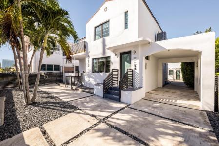 7910 Byron Ave 3, Miami Beach, Florida 33141, USA