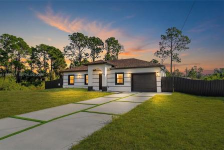 747 S Roma Ave, Lehigh Acres, Florida 33974, USA