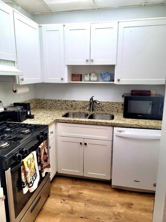 1205 Mariposa Ave 206, Coral Gables, Florida 33146, Stati Uniti