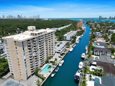 2350 NE 135th St 1101, North Miami, Florida 33181, USA