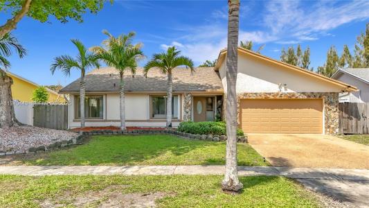 4241 NW 74th Ave, Lauderhill, Florida 33319, USA