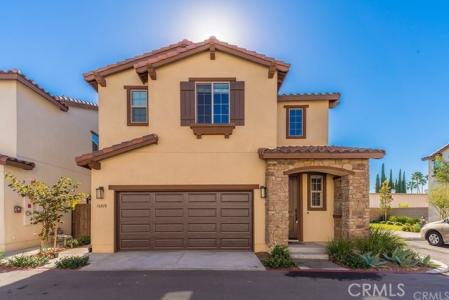 Henry, Yorba Linda, Califórnia 92886, Estados Unidos