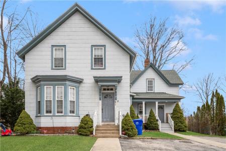 21 Woodside Avenue, West Warwick, Rhode Island 02893, Estados Unidos