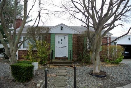 186 Fiat Avenue, Cranston, RI 02910, USA