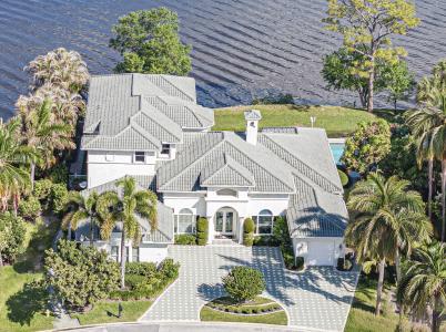 226 SW Palm Cove Drive, Palm City, Florida 34990, USA