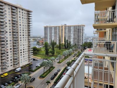 251 174th St 1208, Sunny Isles Beach, Florida 33160, USA