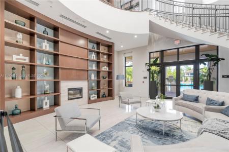 9807 NW 88th Ter, Doral, Florida 33178, USA