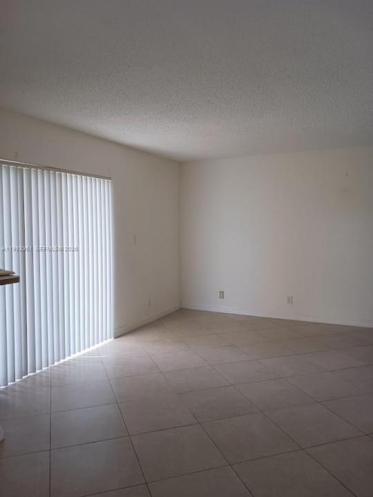 7670 Westwood Dr 703, Tamarac, Floride 33321, États-Unis