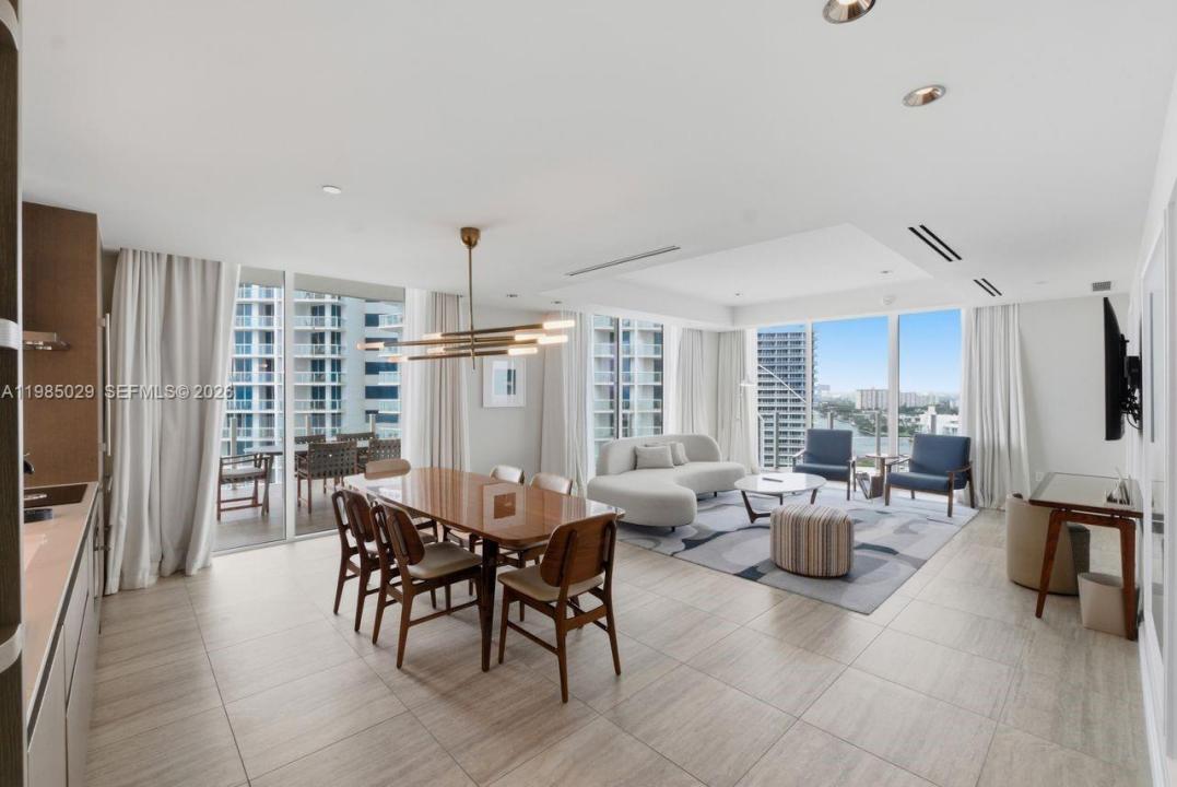 525 N Fort Lauderdale Beach Blvd 1509, Fort Lauderdale, Florida 33304, Stati Uniti
