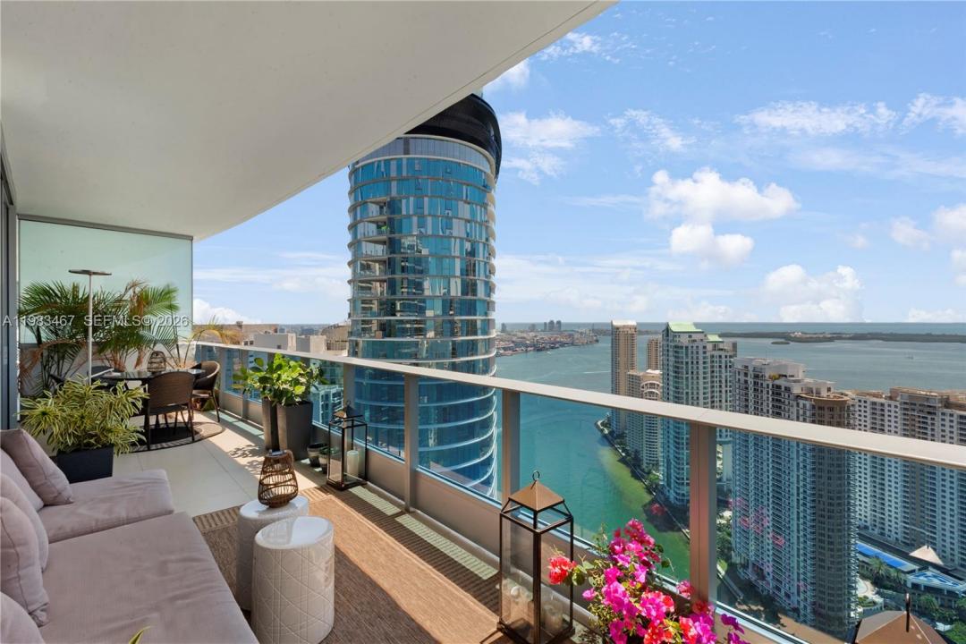 200 Biscayne Boulevard Way 4907, Miami, Florida 33131, USA