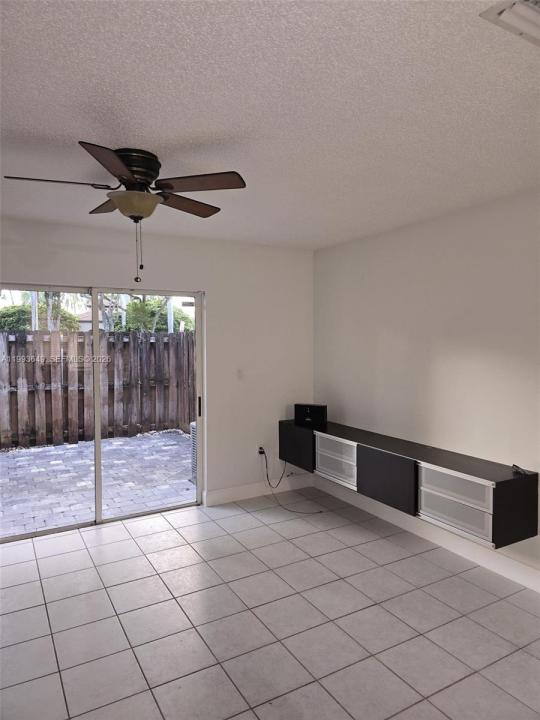 14272 SW 121st Pl 9, Miami, Florida 33186, Stati Uniti