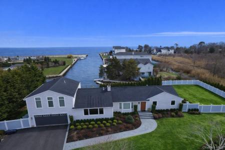 18 Matilda Court, Islip, New York 11705, Amerika Birleşik Devletleri