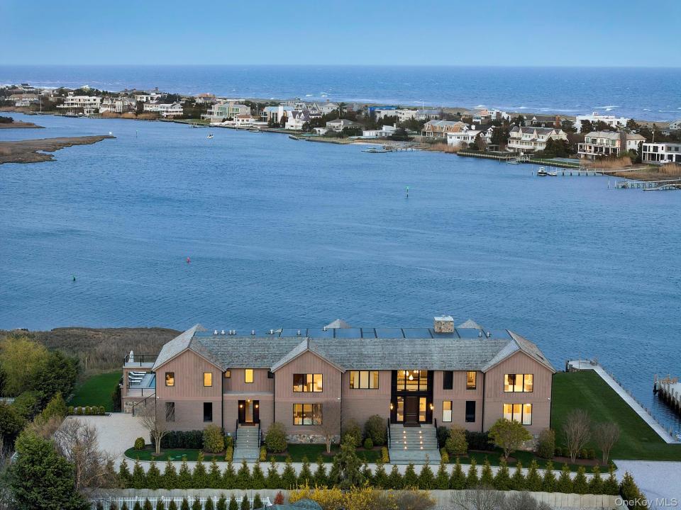 34 Westbridge Road, Southampton, New York 11978