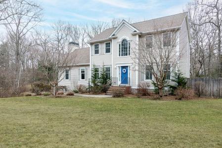 5 Hazelton Lane, South Kingstown, RI 02892, USA