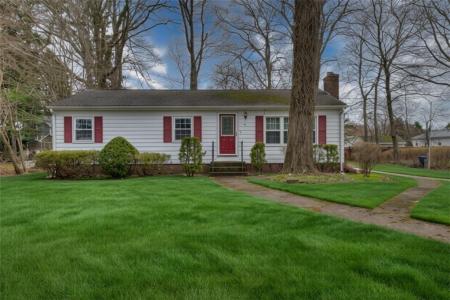 86 Lawndale Drive, Warwick, RI 02818, USA